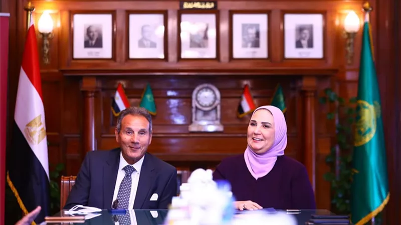 القباج ورئيس بنك مصر يوقعان بروتوكول تعاون لدعم المشروعات والمؤسسات الأهلية