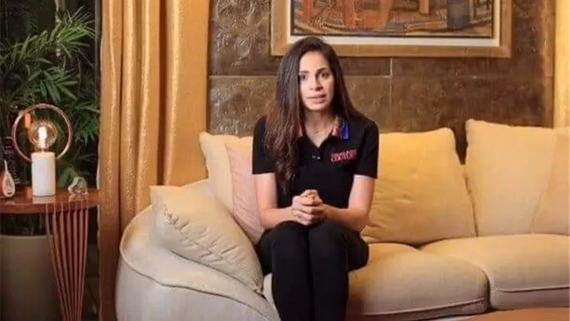 آمال ماهر تخطف الأنظار بـ