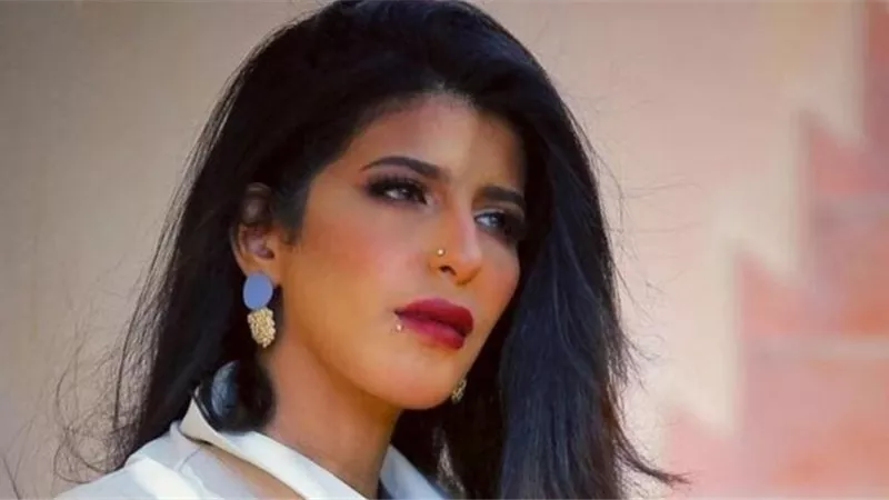 شاب يطلب الزواج من السعودية أروى عمر.. شاهدي رد فعلها 