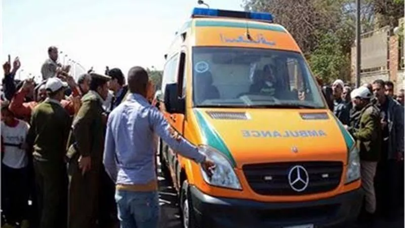 بينهم سيدتان.. إصابة 13 شخصًا في حادث انقلاب سيارة ميكروباص بالبحيرة 