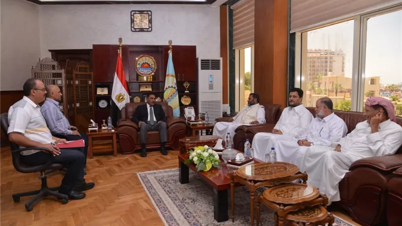 استجابة لمبادرة ترشيد استهلاك الكهرباء.. اجتماع مهم لمحافظ مطروح 
