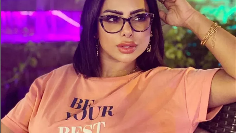 هند البلوشي تثير ضجة بمشهد الاستحمام في 