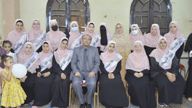 قرية «سنباط» تكرم بناتها حافظات القرآن الكريم.. صور