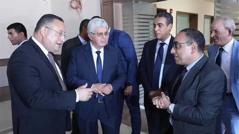 وزير التعليم العالي يتفقد جامعة الإسكندرية الأهلية