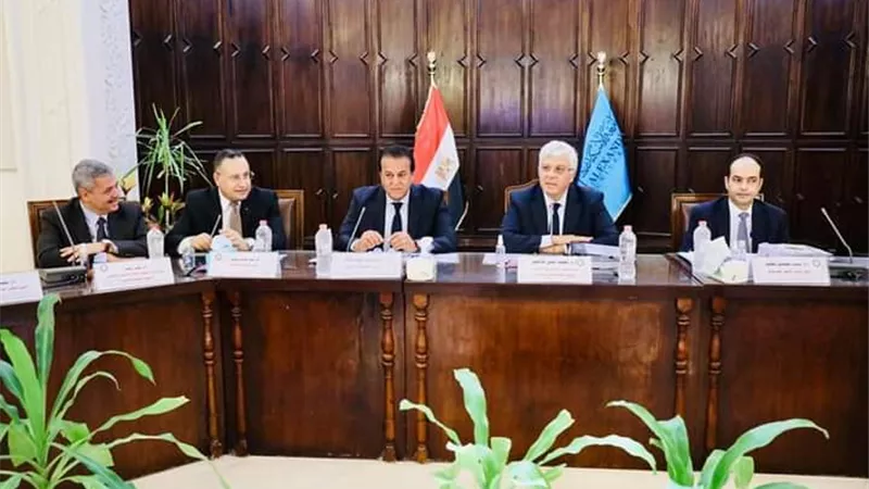 وزير التعليم العالي الجديد يرأس اجتماع المجلس الأعلى للجامعات بالإسكندرية
