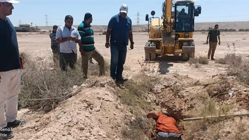 حملات لإزالة التعديات على خط المياه بالطريق الدولي الساحلي إسكندرية مطروح
