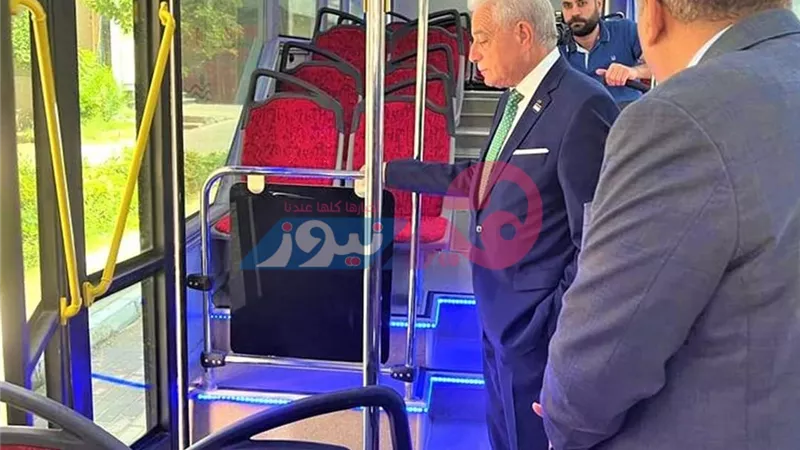 محافظ جنوب سيناء يتفقد الأتوبيس الكهربائي استعدادًا لمؤتمر المناخ
