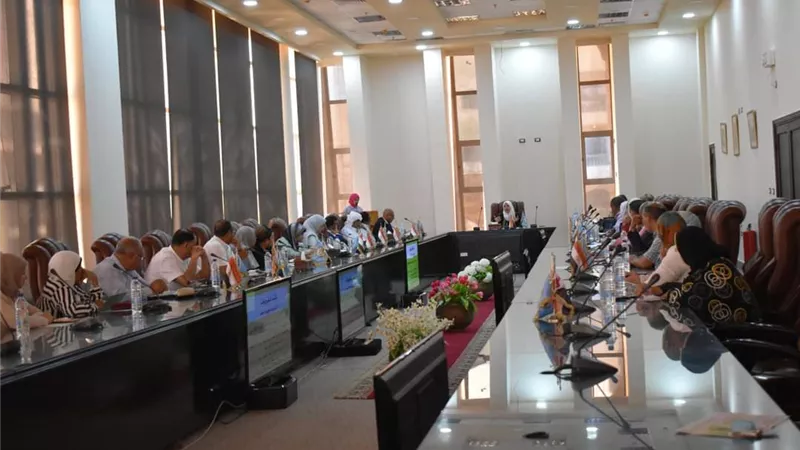 مناقشة المشروعات التنموية المتعلقة بالمرأة ضمن المبادرة الوطنية للمشروعات الخضراء