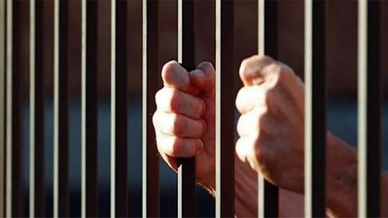 صاحب عمل يهتك عرض طفلة.. وهكذا عاقبته المحكمة