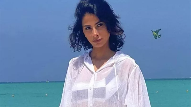 صور| مع المدهشة روبي.. إبراهيم عيسى يروج لمسلسله الجديد