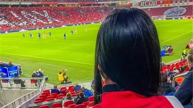 من هي روزلين سيلفا زوجة أنتوني نجم مانشستر يونايتد الجديد؟
