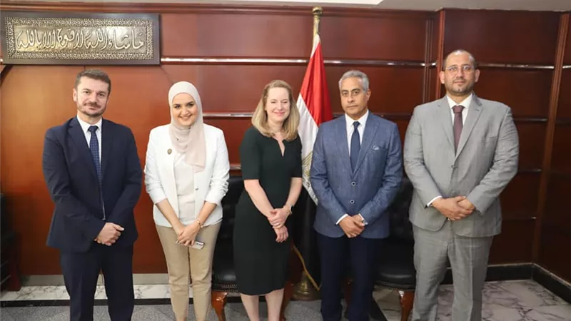 إيمي بوب تضع أمام وزير القوى العاملة 5 ملفات للتعاون المشترك
