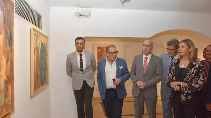 وزيرة الثقافة تفتتح المعرض العام «ذات مصر المعاصرة»