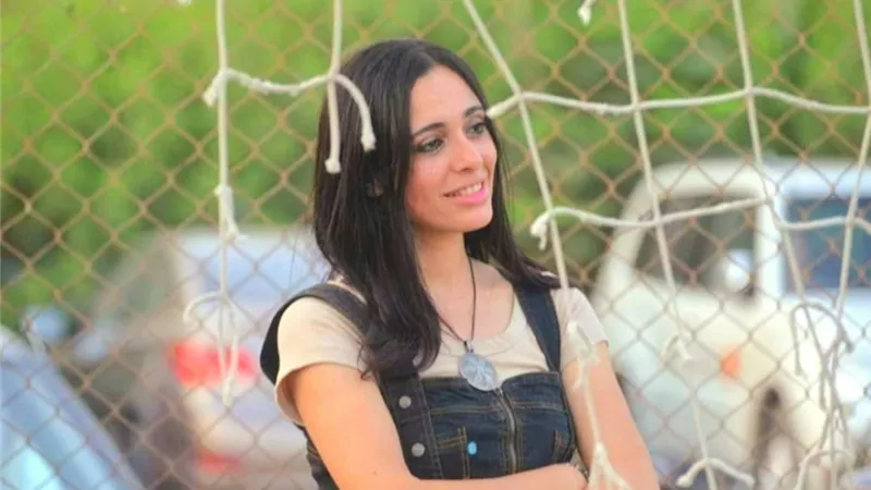 نهى أباظة: تكتب متعادة وملهاش عادة  