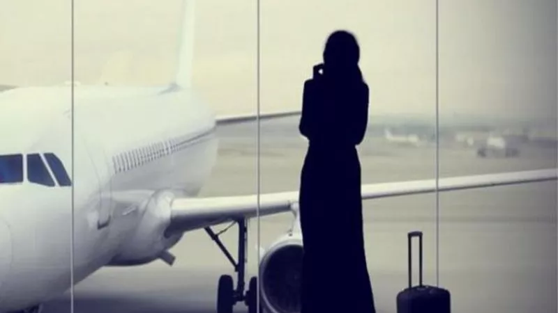 هل يجوز سفر المرأة دن محرم؟.. علماء الدين حددوا شرطًا واحدًا