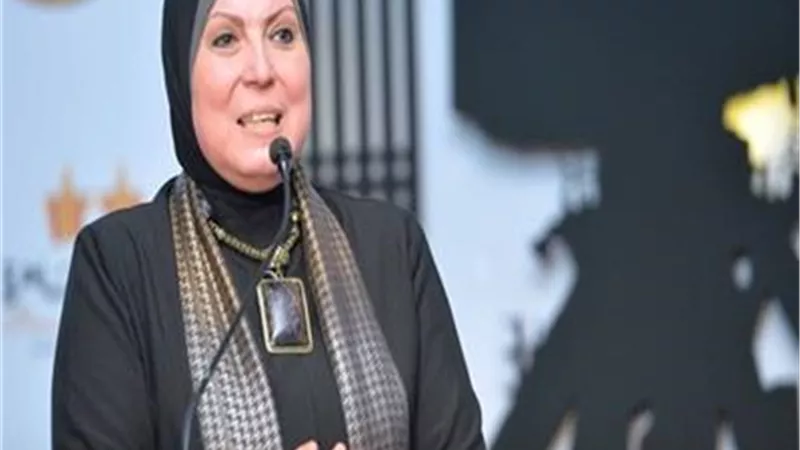 نيفين جامع: معرض تراثنا ملتقى الفنانين والمبدعين ويدعم القطاعات الحرفية