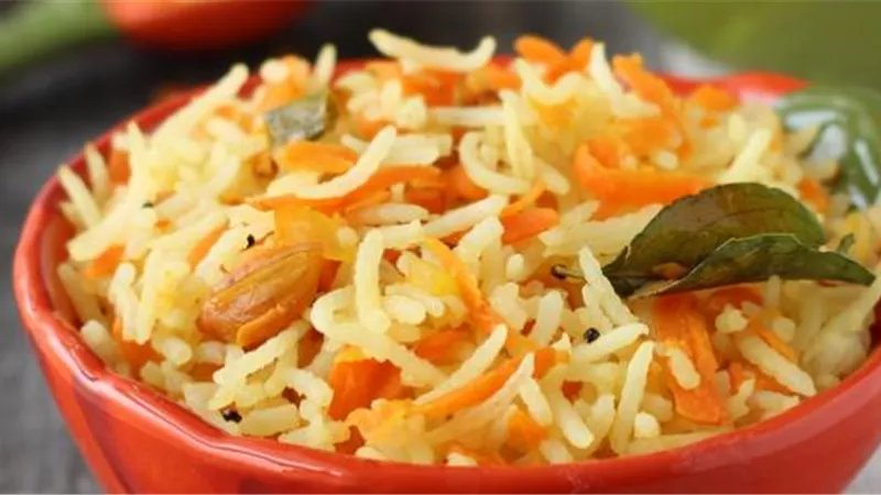 طريقة عمل الأرز بالجزر للشيف نجلاء الشرشابي