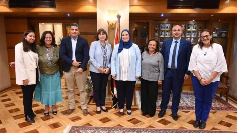 وزيرة التضامن تلتقي منسق الأمم المتحدة في مصر لدراسة أوجه التعاون