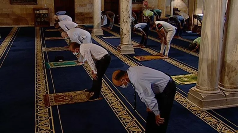 ثوابها كبير.. هذا فضل إخراج الصدقة في يوم الجمعة