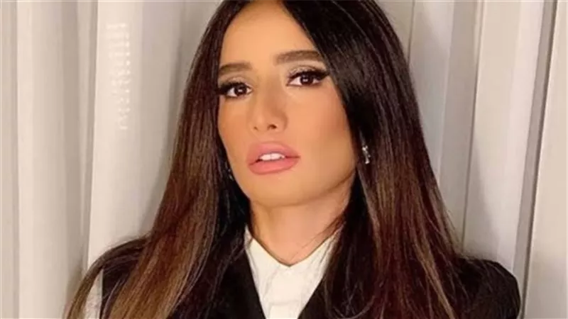 زينة: دخلت المستشفى بسبب مسلسلي الجديد.. و«اللي بيكرهوني أول ناس باركولي»