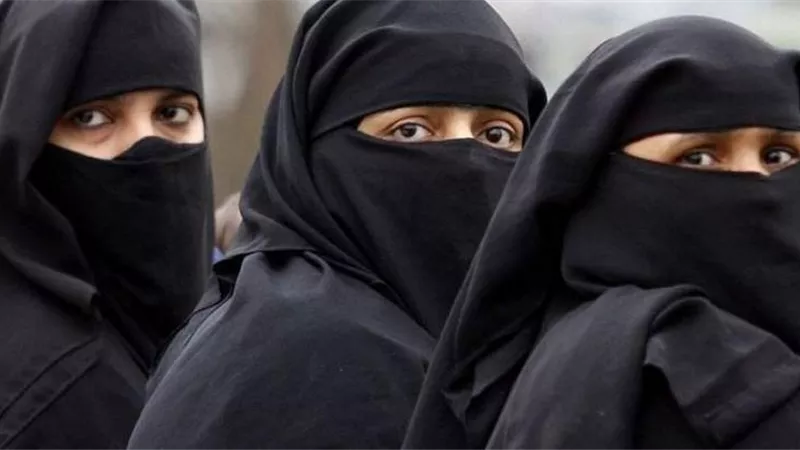 إذا كنتِ ممن ترتدين النقاب وسبب لك ضررًا.. إليك هذه الفتوى