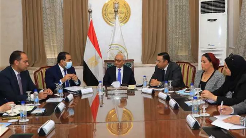 فتح باب التقدم لـ3197 وظيفة معلم مساعد في 14 محافظة غدًا