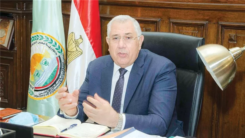 وزير الزراعة يغادر القاهرة إلى روما للمشاركة في اجتماعات الفاو حول الأمن الغذائي العالمي 