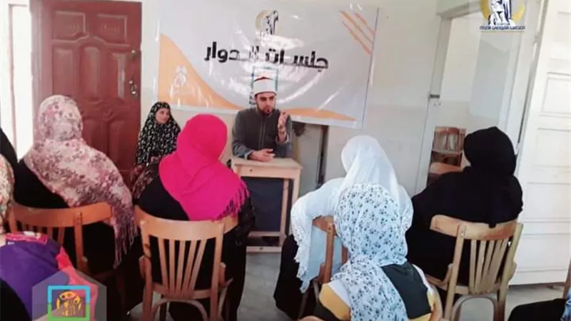«قومي المرأة» في أسبوع| حملة احميها من الختان وجلسات تعليم الحرف اليدوية لسيدات الأقصر