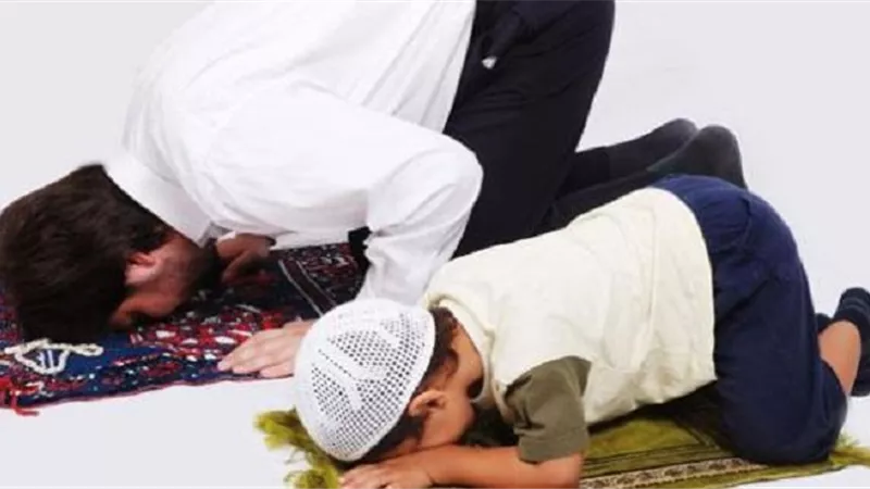 كيف تجعلين أولادك يحافظون على الصلوات؟.. «الإفتاء» توضح الطريقة
