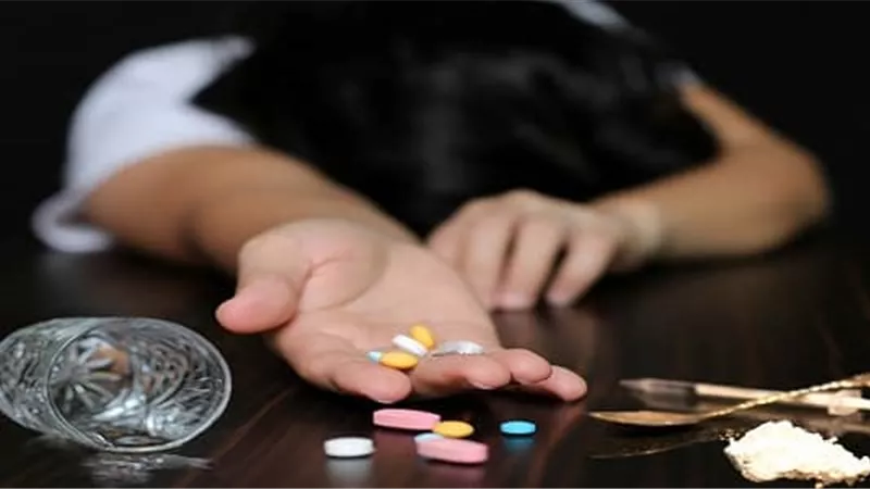 أخصائية نفسية تُحذر من تناول الأدوية المنشطة أثناء المذاكرة