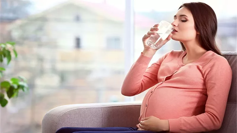 كيف تواجهين الإصابة بالجفاف خلال الحمل؟