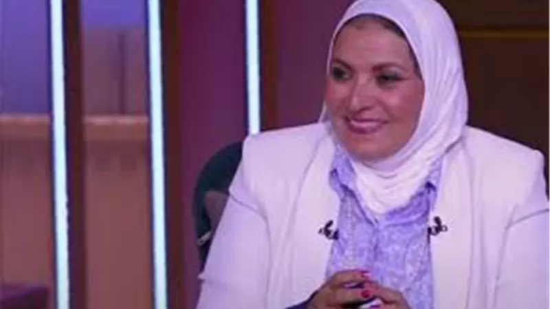 القضاء ينظر غدًا أولى جلسات محاكمة هبة قطب بتهمة إهانة الرجل المصري