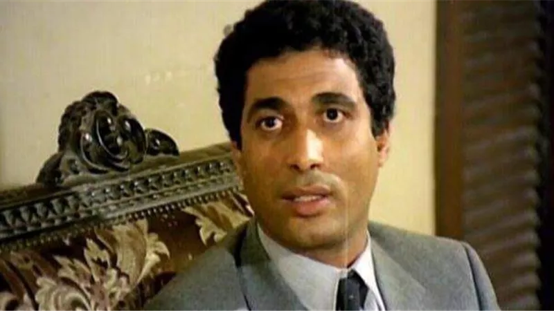 شقيقة أحمد زكي تهاجم مؤلف كتابه: أهان والدتي وتجاوز في حقنا