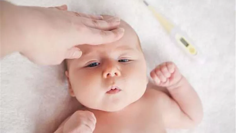 سنة أولى أمومة.. كيف تحمين رضيعك من نزلات البرد؟