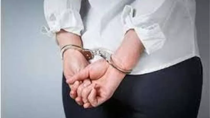 اعترافات طبيبة مزيفة: سرقت حقائب طالبات الجامعة لتحقيق حلم الثراء