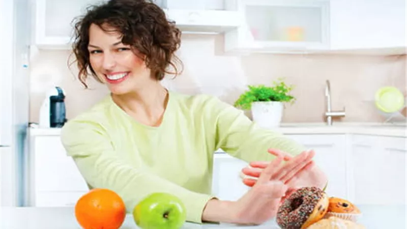 عادات غذائية خاطئة ابتعدي عنها بعد سن الـ30