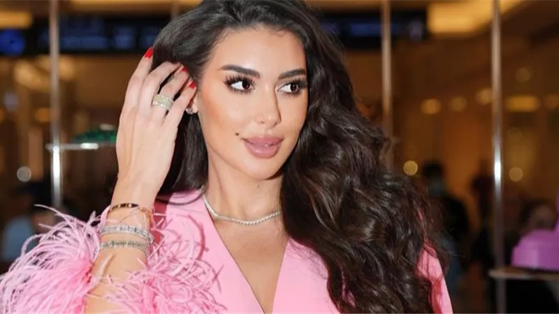نشرة «هير فاشون»| ياسمين صبري بفستان أنيق.. وياسمين الخطيب بجيب قصير.. ومفيدة شيحة بالكاجوال