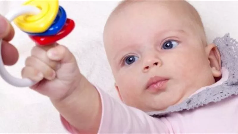 نصائح مهمة من الصحة لحماية رضيعك من الاختناق (انفوجراف)