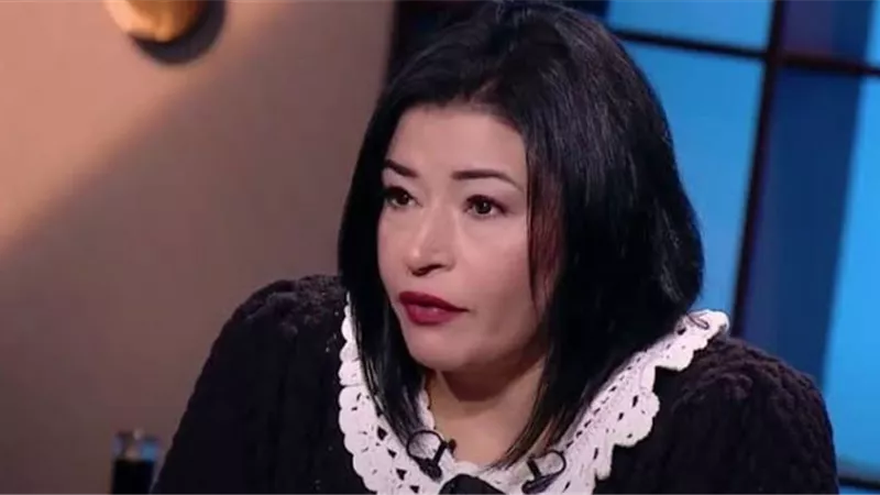 صفوة: عانيت من تقصير زوجي في واجباته.. و«كنت بضربه من الغيظ»