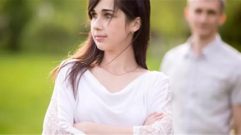 أشياء إذا فعلتيها تقلل فرصك في الزواج.. ابتعدي عنها