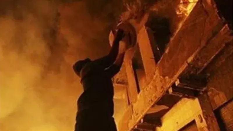 قبل زفافها بشهرين.. زوج يحرق شقة ابنة زوجته   