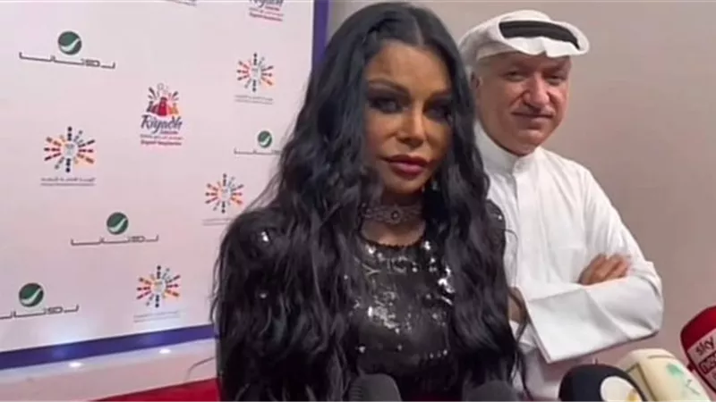 بعد تعرضها للتنمر.. نجمات الفن والإعلام يدافعن عن هيفاء وهبي