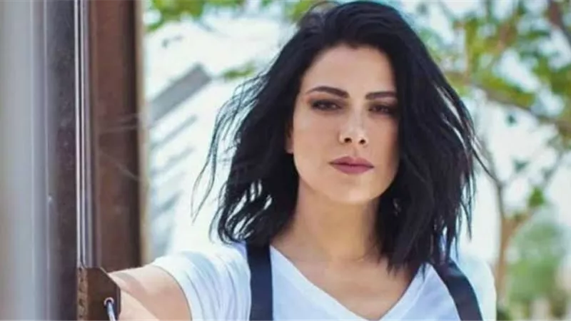 صبا مبارك تكشف عن مواصفات فتى أحلامها