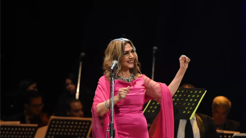 صور| نادية مصطفى تتألق في مهرجان الموسيقى العربية بالإسكندرية
