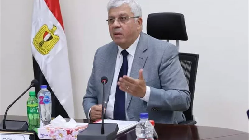 أيمن عاشور يترأس اجتماع مجلس شؤون المعاهد العليا الخاصة