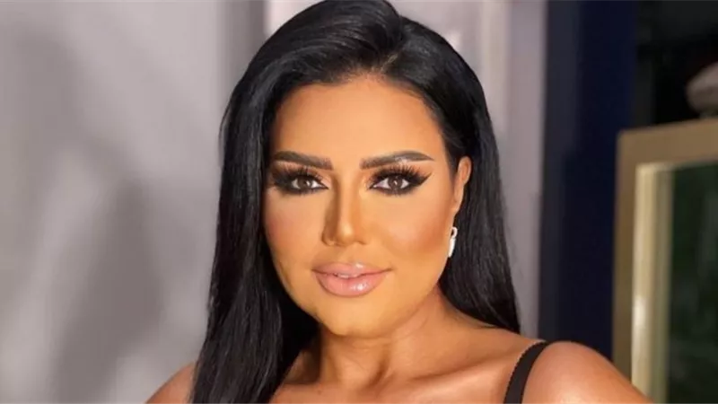 رانيا يوسف تشوق جمهورها لإطلالتها بمهرجان القاهرة السينمائي