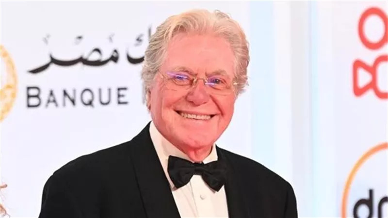 بوسي شلبي تتعرض لموقف محرج بسبب حسين فهمي في مهرجان القاهرة