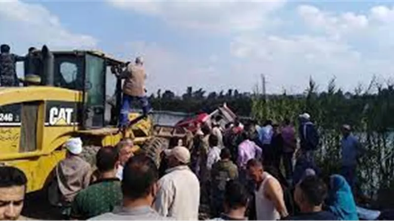 انتشال جثة طفل من ضحايا «أتوبيس الدقهلية» بواسطة الإنقاذ النهري