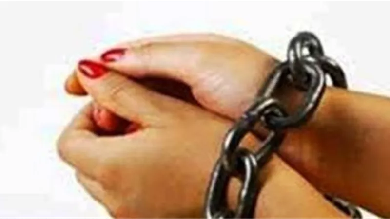 تفاصيل سقوط «مستريحة المفروشات» في الإسكندرية