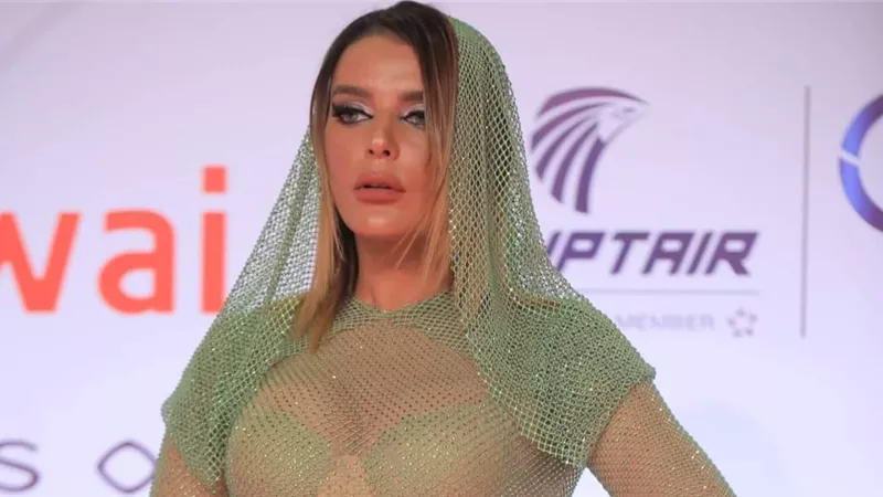 هبة السيسي ترد على انتقادات فستانها الجريء: «شكله حلو عليا»